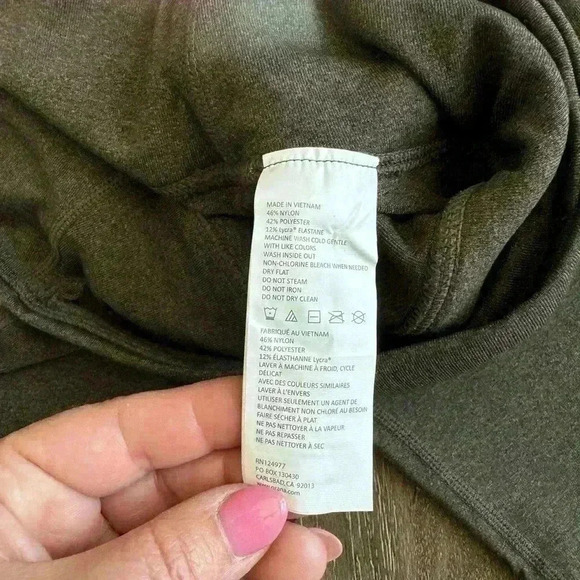 PrAna Transform Capri Pants.  Women’s size large. - Picture 4 of 6